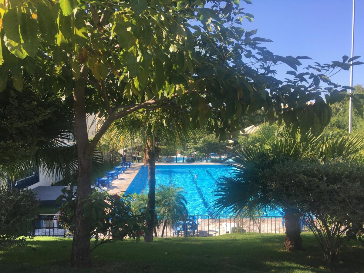 Hotel Golden Dolphin Com Cafe Da Manha! Piscinas 24H Caldas Novas Exterior foto